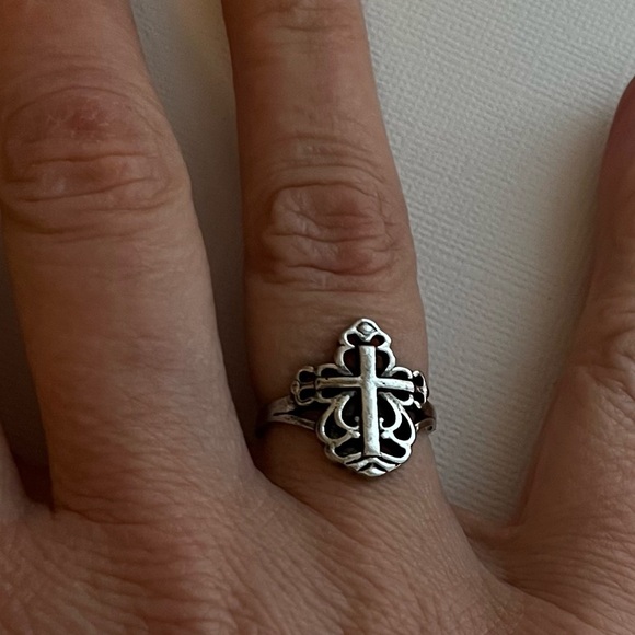 Vintage 1990s Silver Tone Gothic Cross Ring - Picture 1 of 4